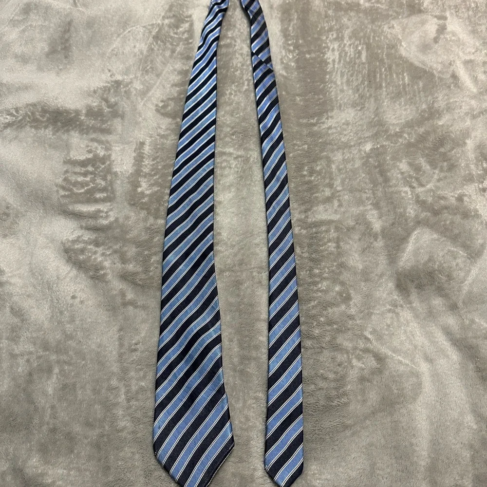 Hand made men tie